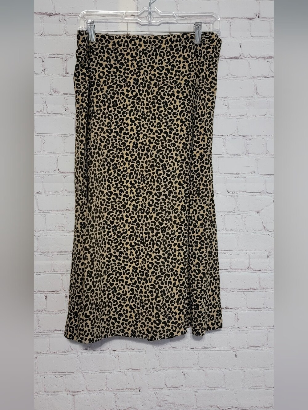 Old Navy Leopard Print Skirt in Beige and Black Size Large
